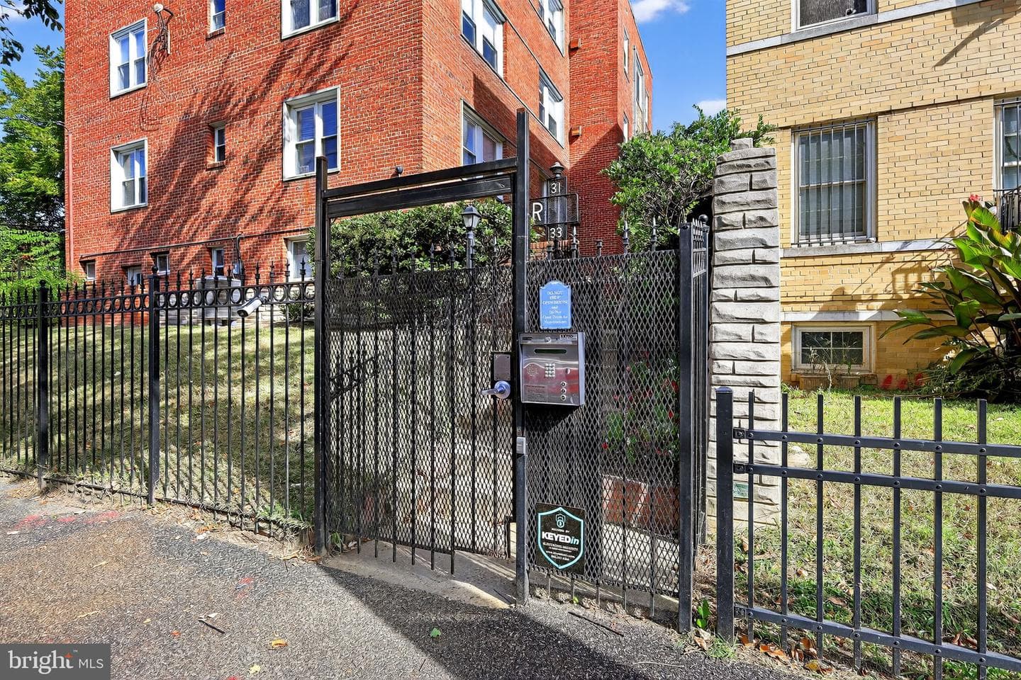 33 Kennedy Street NW #101 photo 22