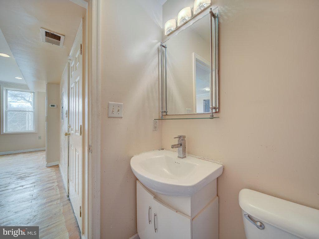 4325 Halley Terrace SE #201 photo 25