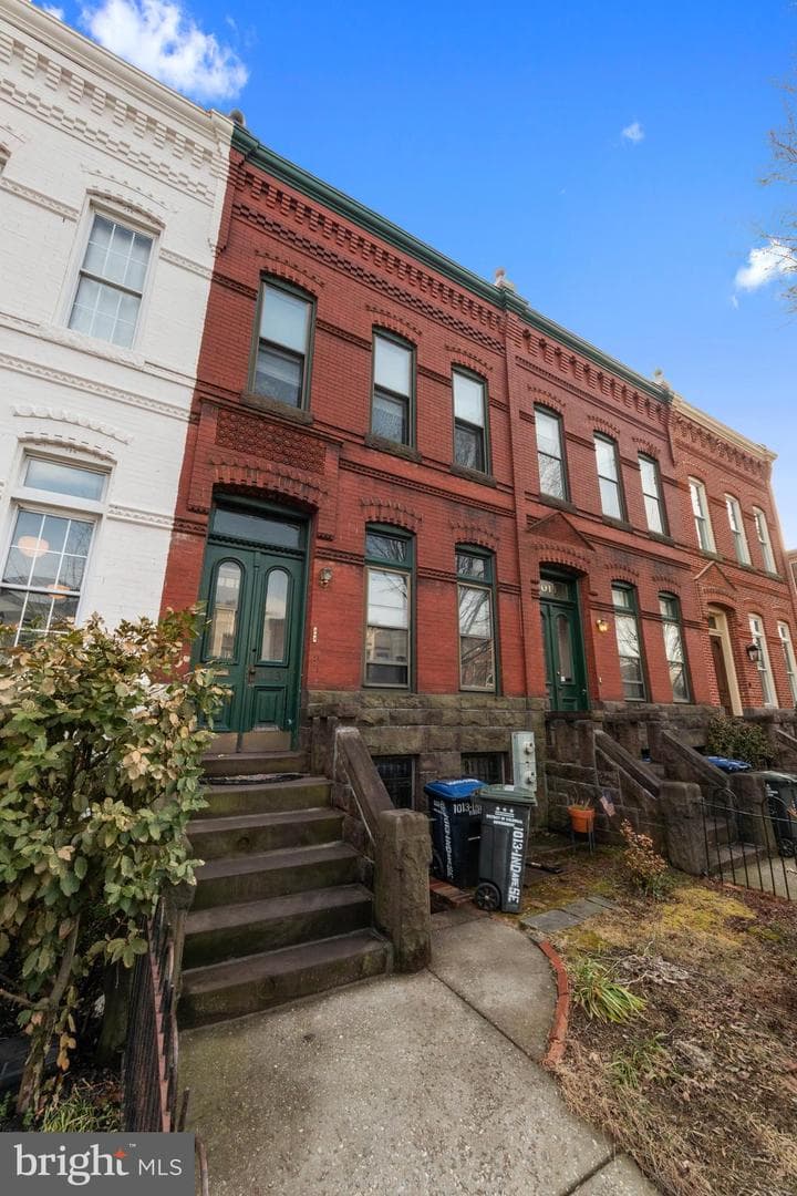 1013 Independence Avenue SE photo 34