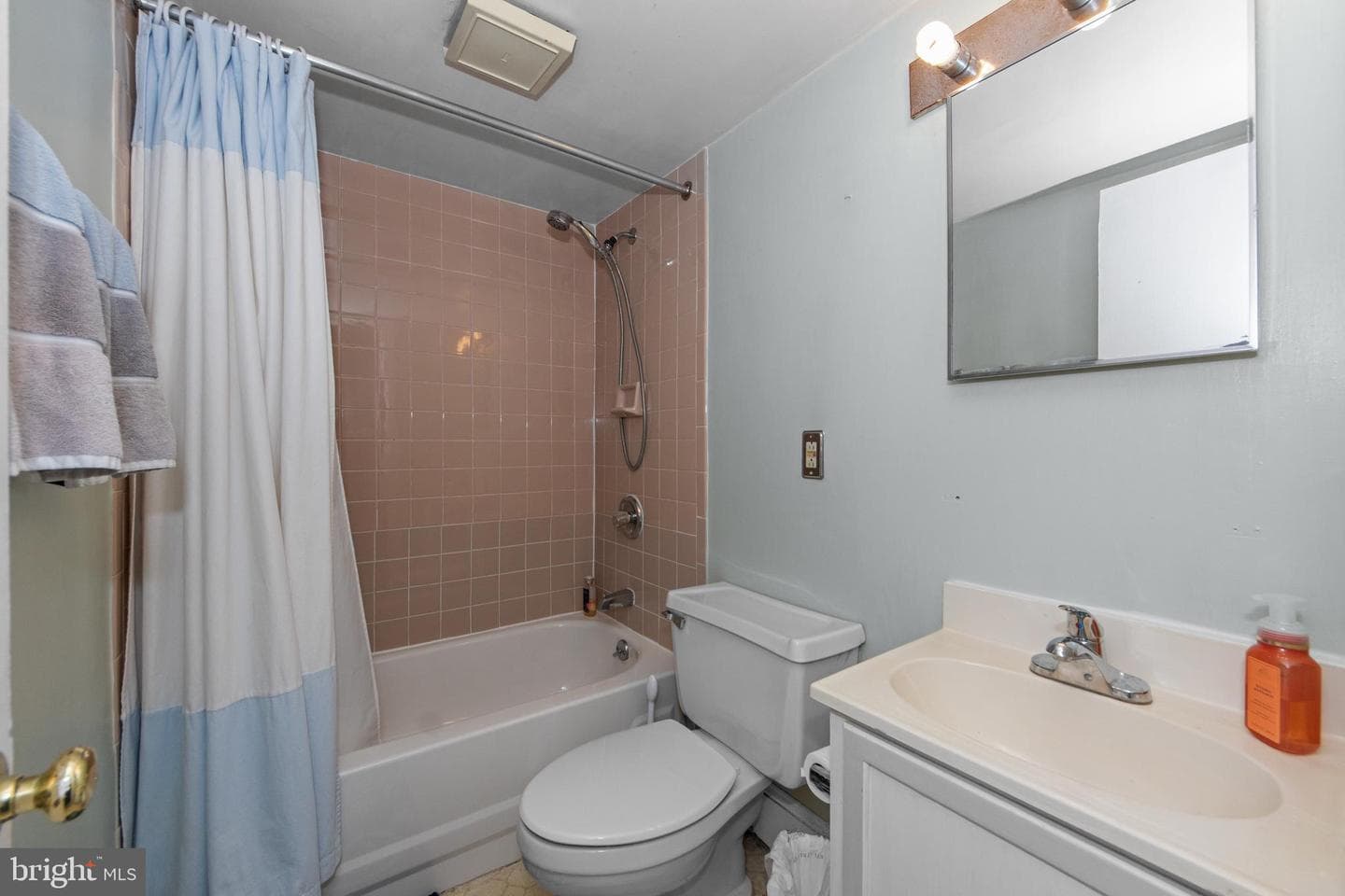 1011 Independence Avenue SE photo 33