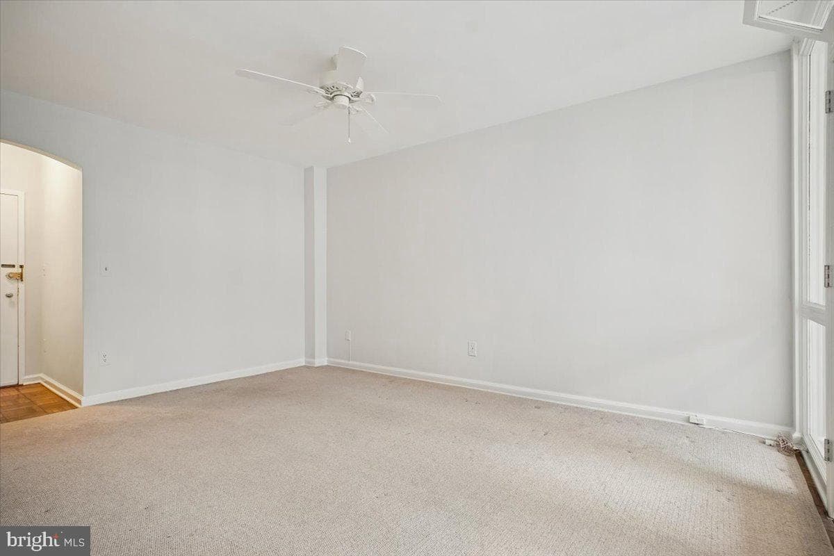 1 Scott Circle NW #818 photo 4