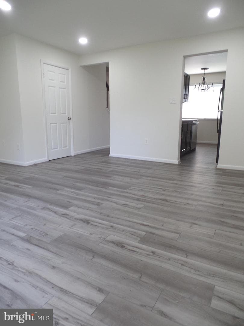 1126 Barnaby Terrace SE photo 23