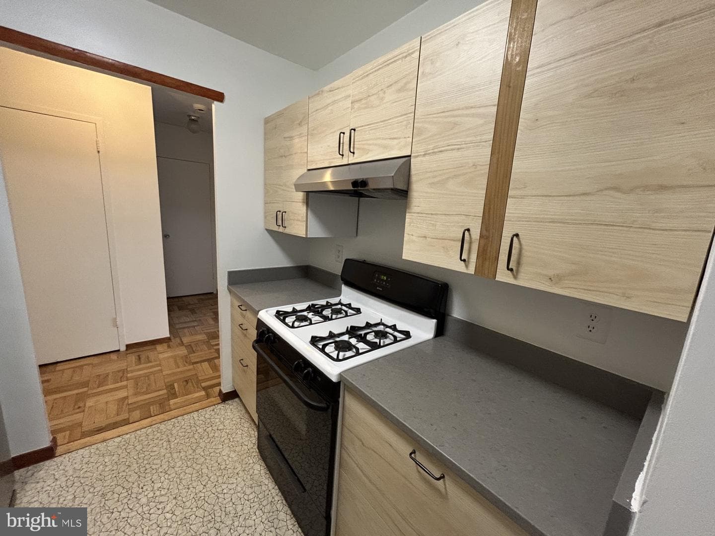 4000 Tunlaw Road NW #223 photo 3