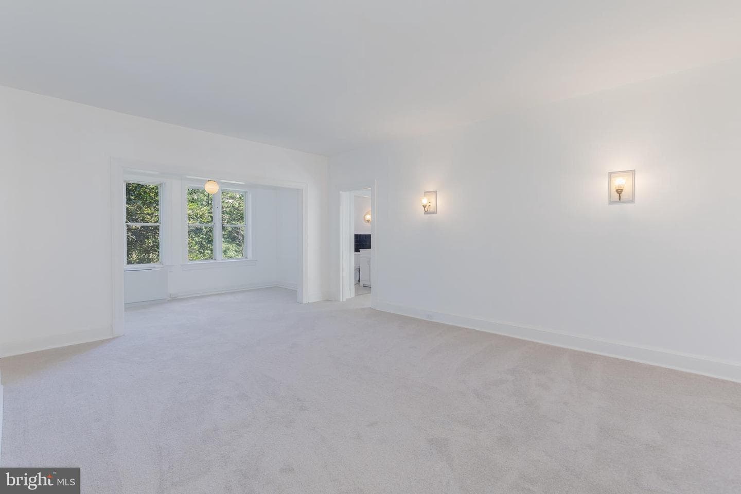 4000 Cathedral Avenue NW #203b photo 4