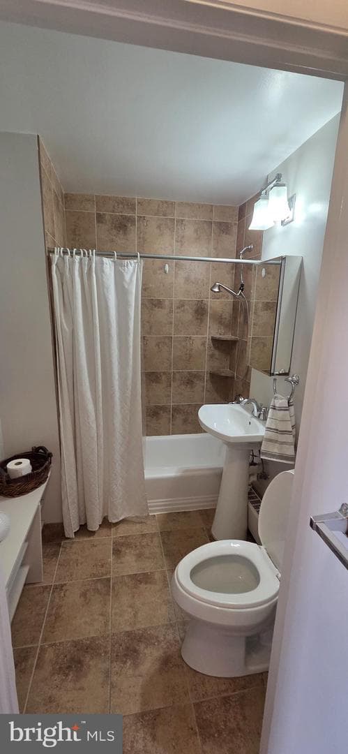 305 C Street NE #202 photo 18