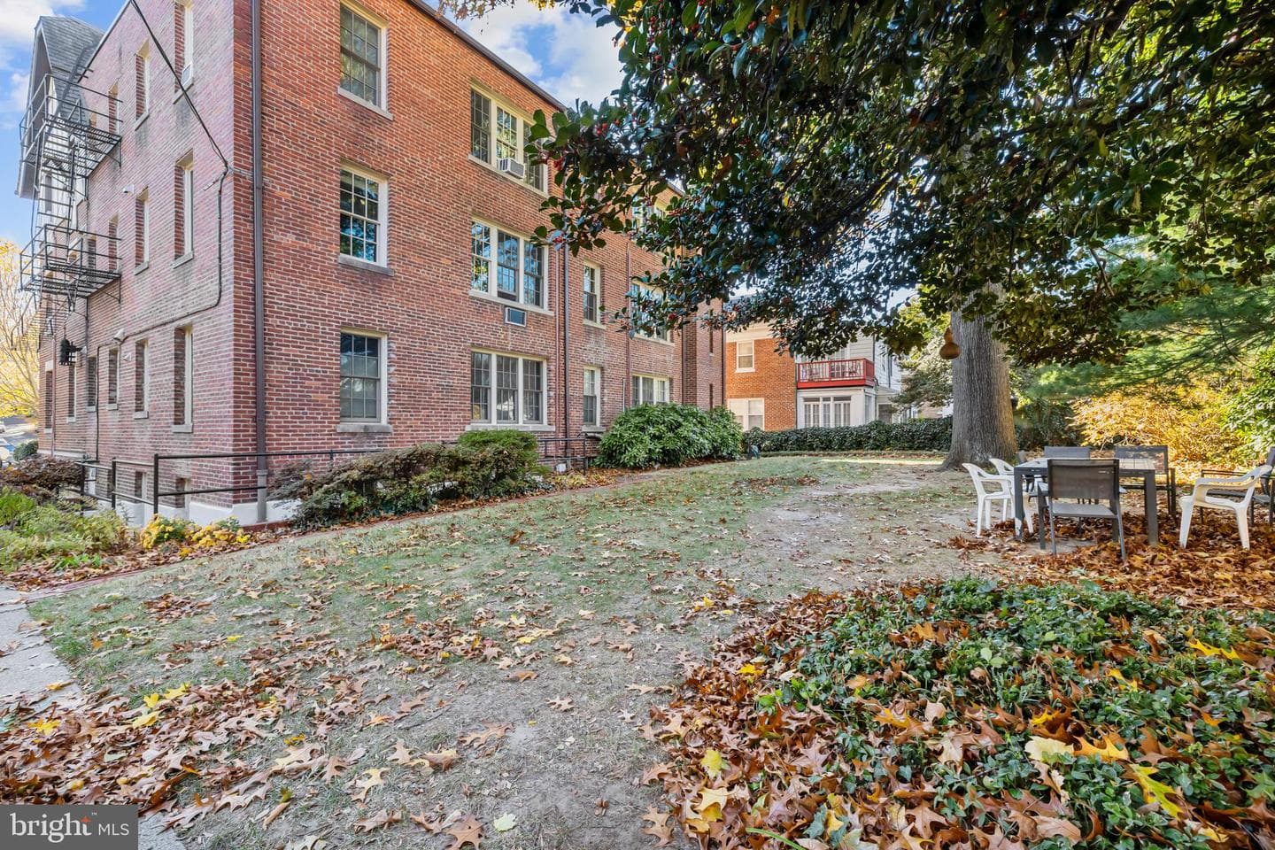 3001 Porter Street NW #100 photo 20