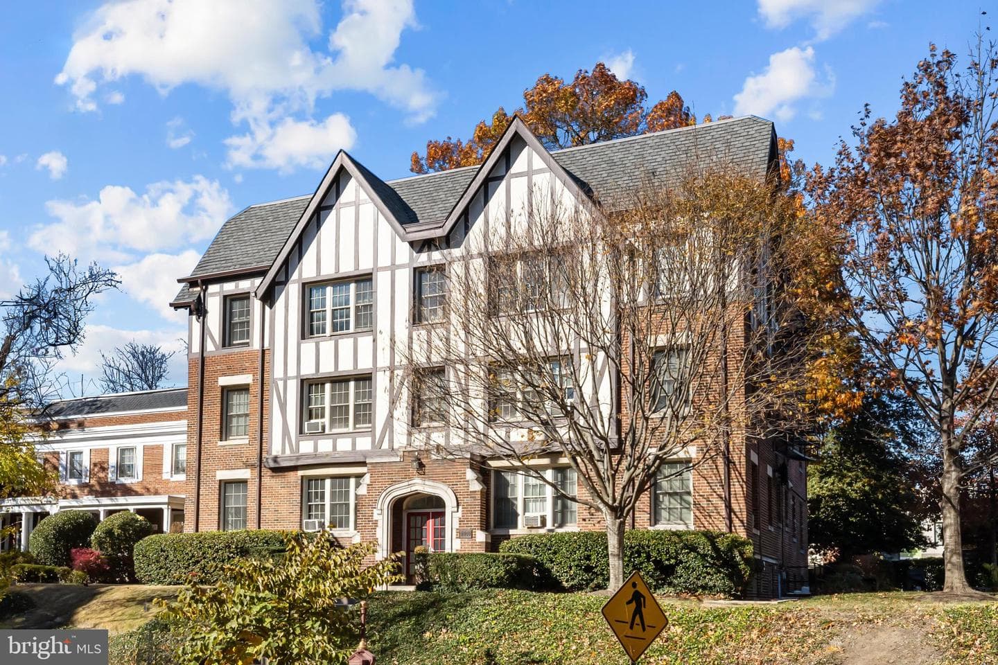 3001 Porter Street NW #100 photo 21