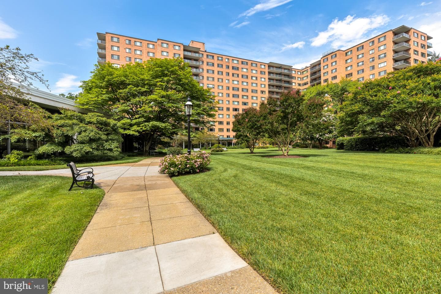 4201 Cathedral Avenue NW #1009e photo 37
