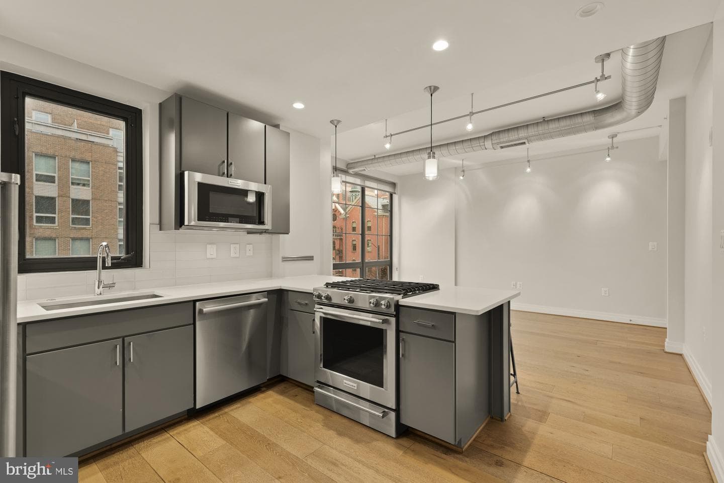 301 H Street NE #305 photo 11