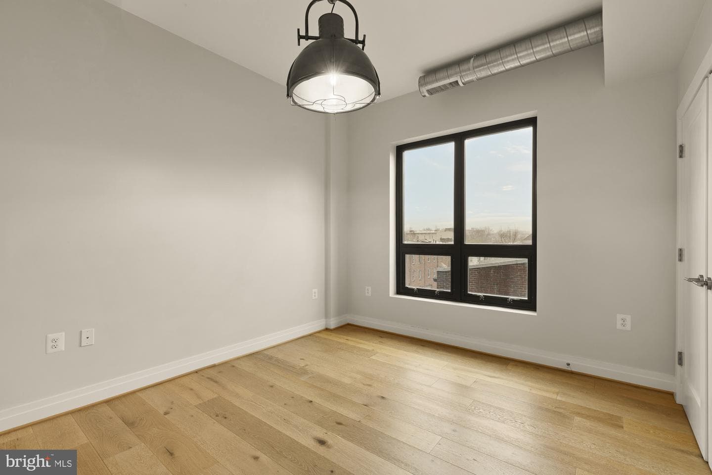 301 H Street NE #305 photo 18