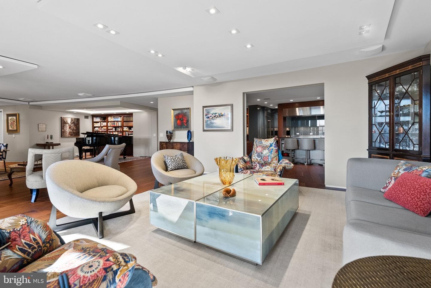 700 New Hampshire Avenue NW #421 photo 4