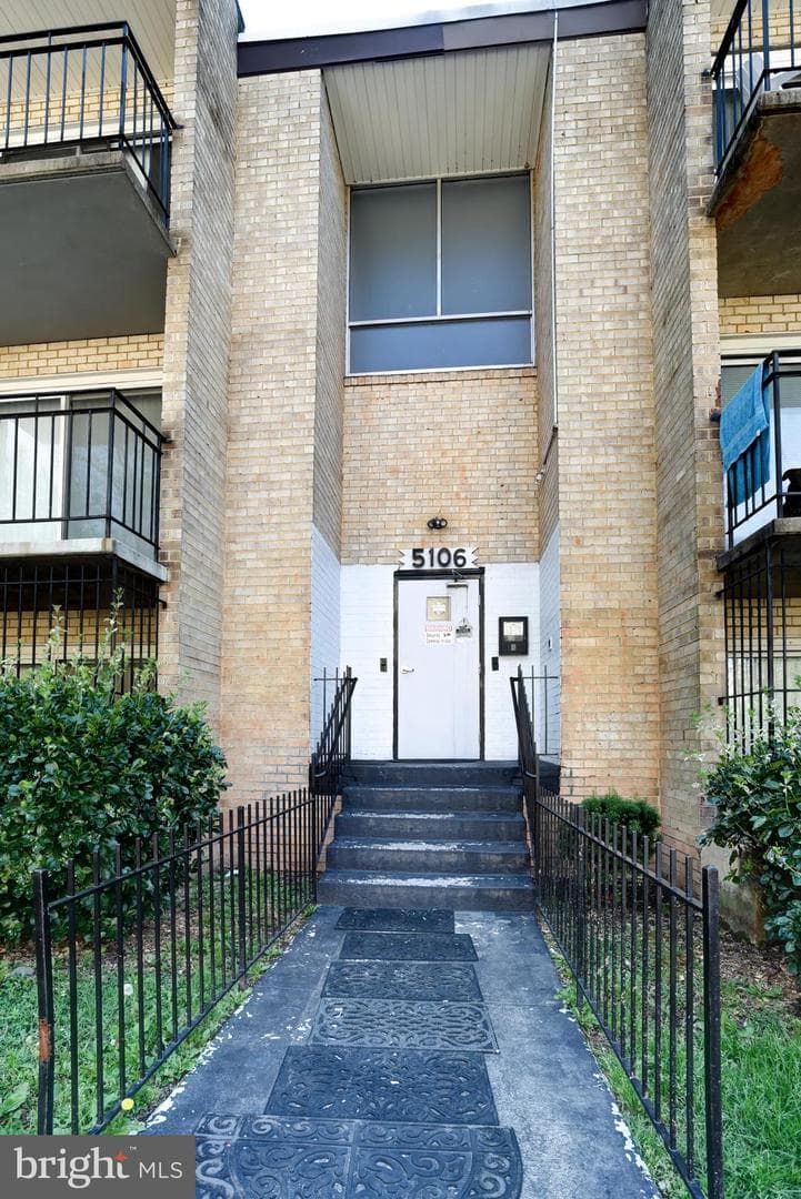 5106 F Street SE #8, Washington