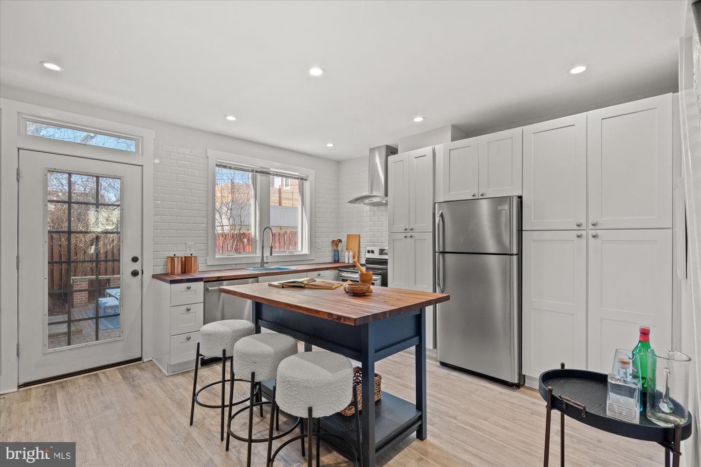 522 6th Street NE photo 9