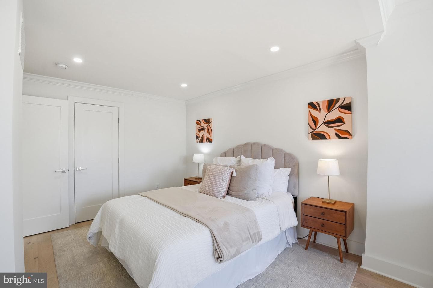 1739 Independence Avenue SE photo 19