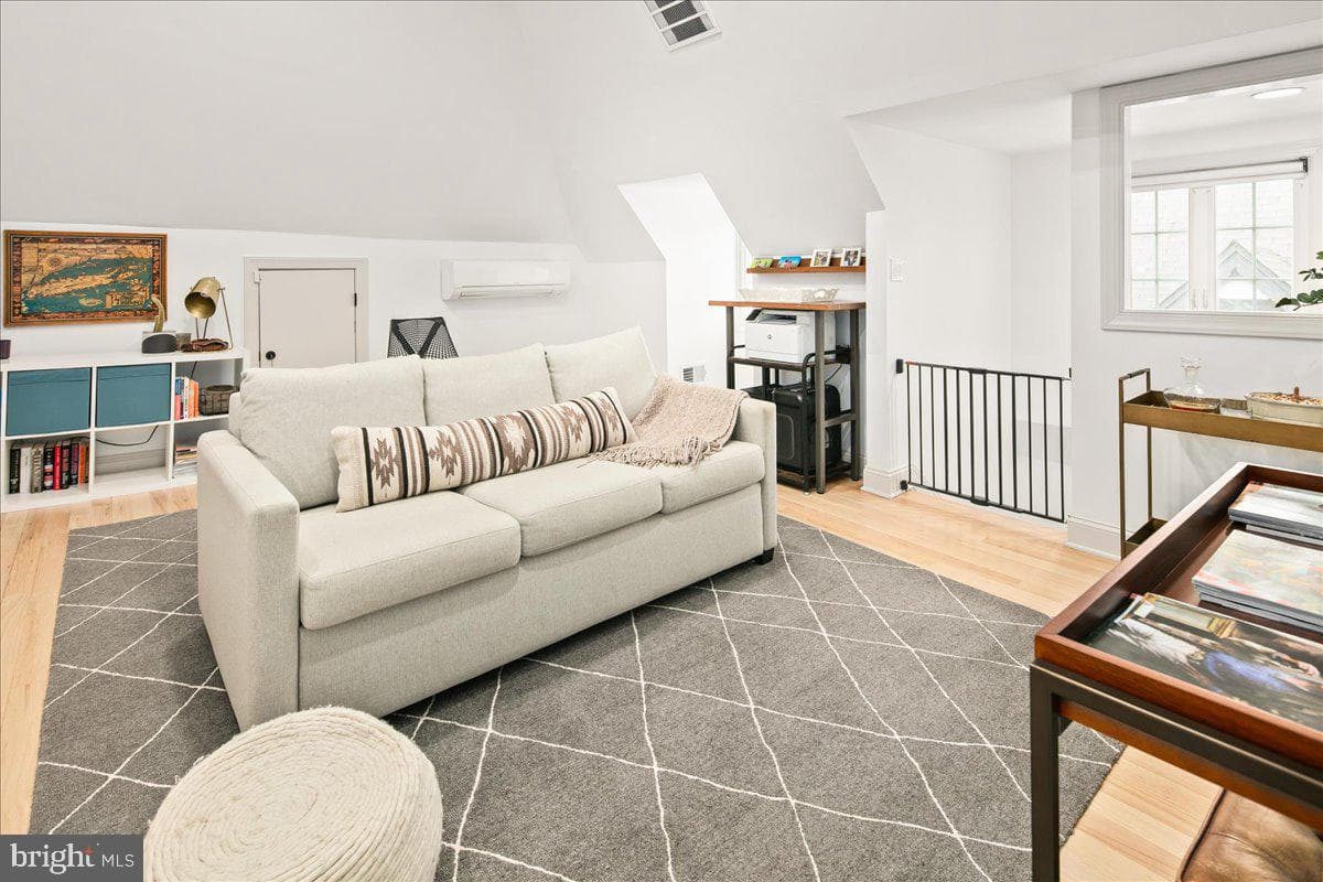 1509 Van Buren Street NW photo 46