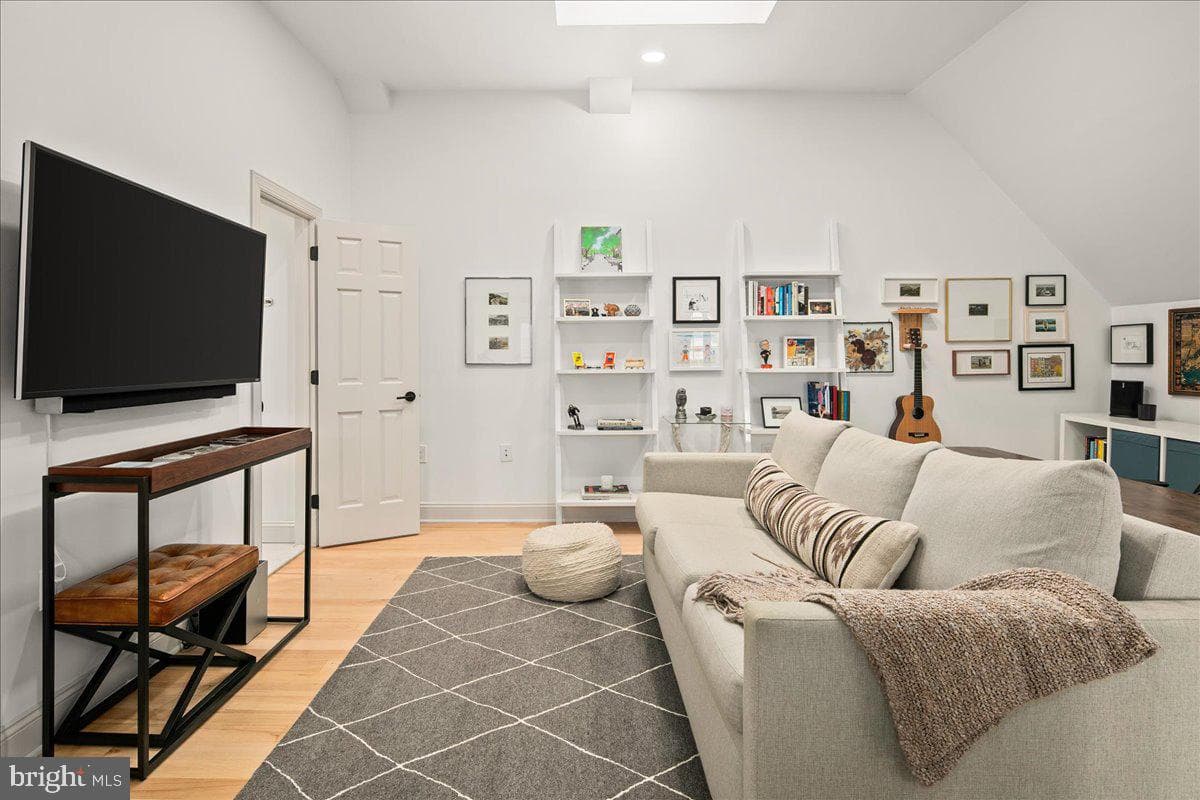 1509 Van Buren Street NW photo 47