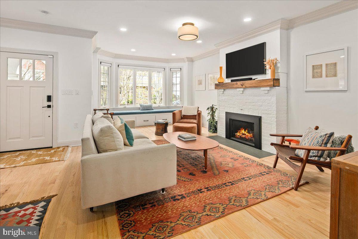 1509 Van Buren Street NW photo 8