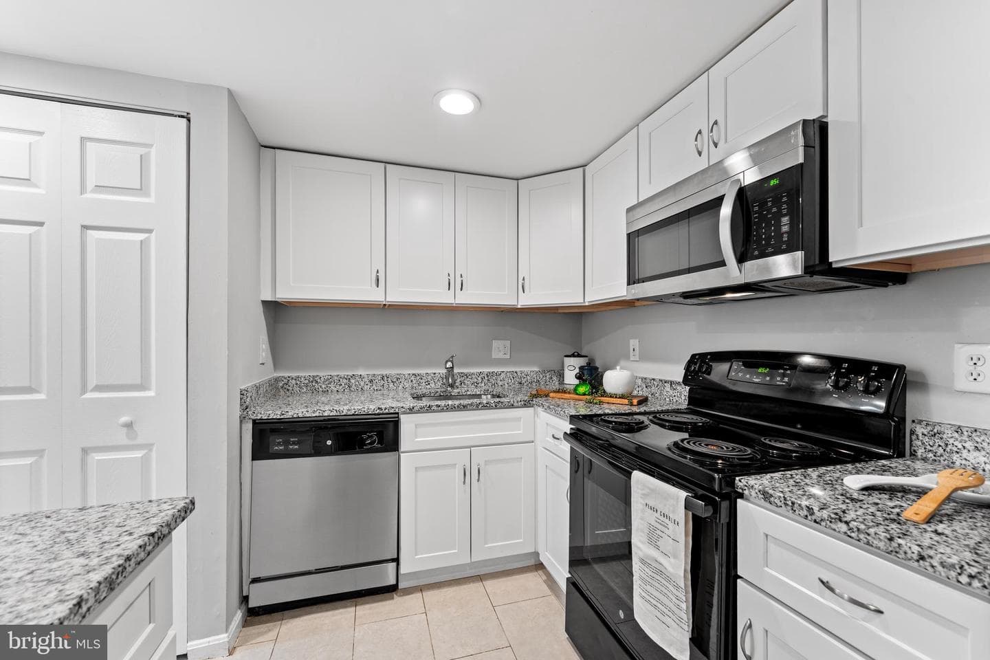 1124 25th Street NW #t4 photo 3