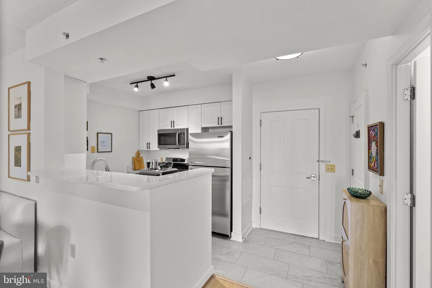 555 Massachusetts Avenue NW #616 photo 11