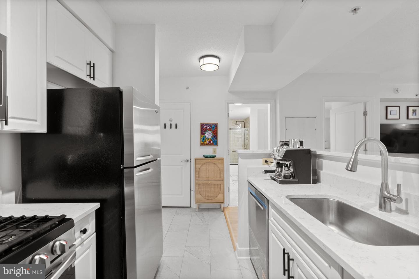 555 Massachusetts Avenue NW #616 photo 17