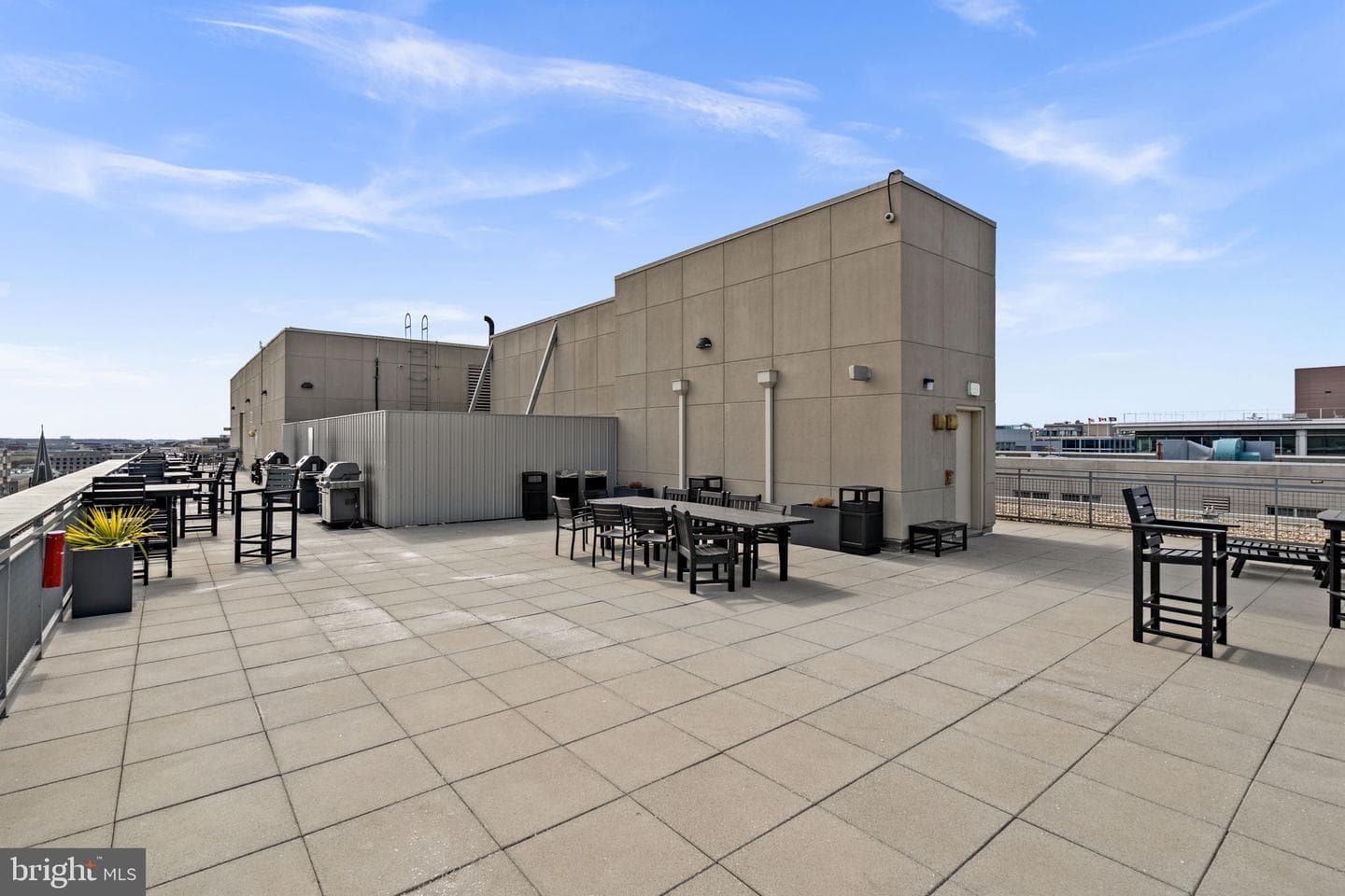 555 Massachusetts Avenue NW #616 photo 36