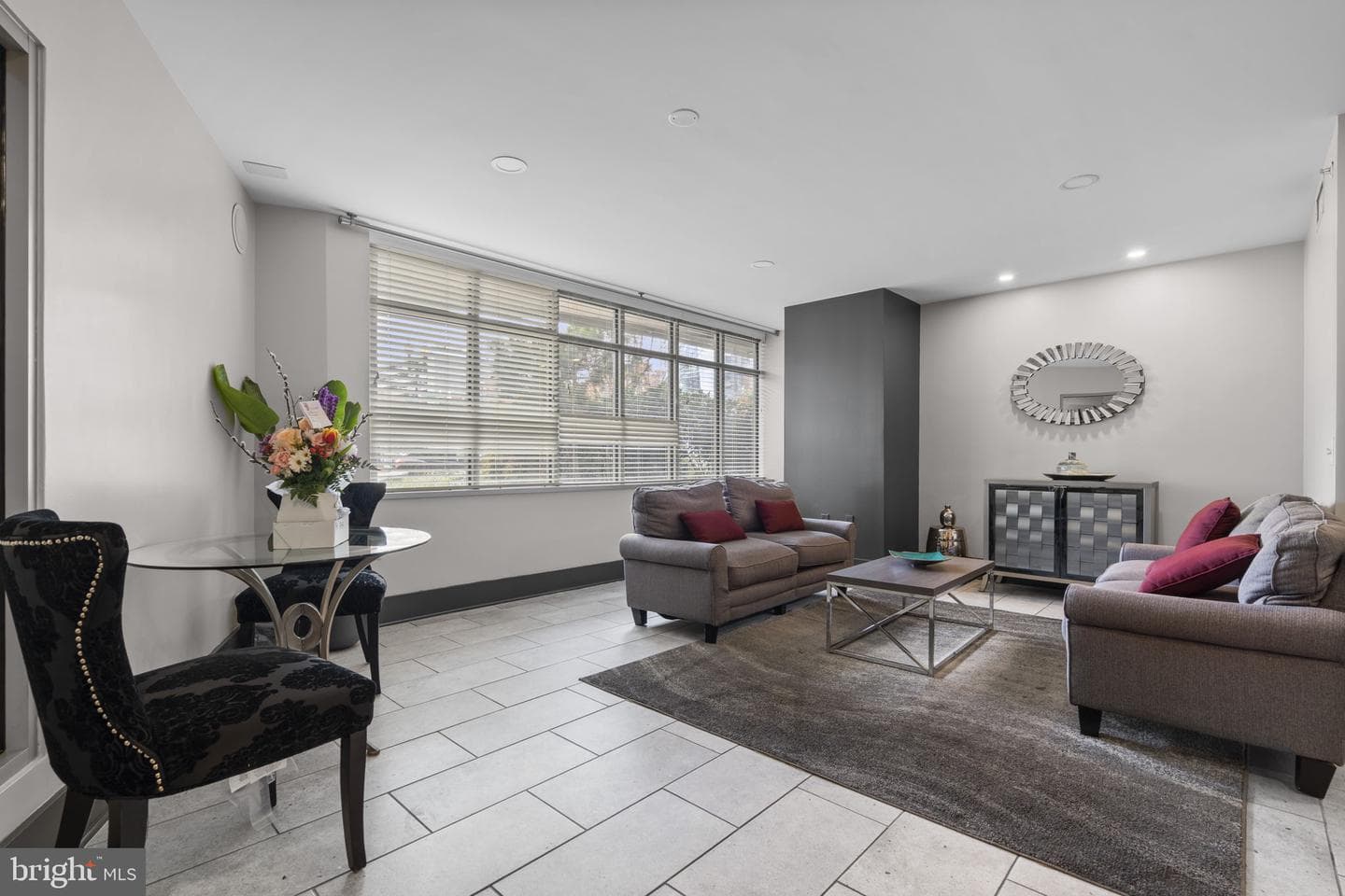 555 Massachusetts Avenue NW #616 photo 38