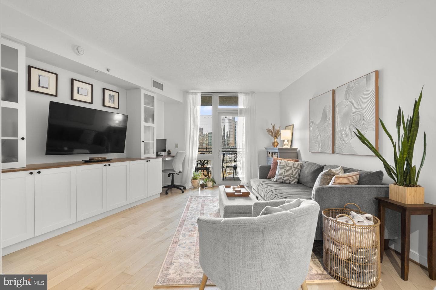 555 Massachusetts Avenue NW #616 photo 4