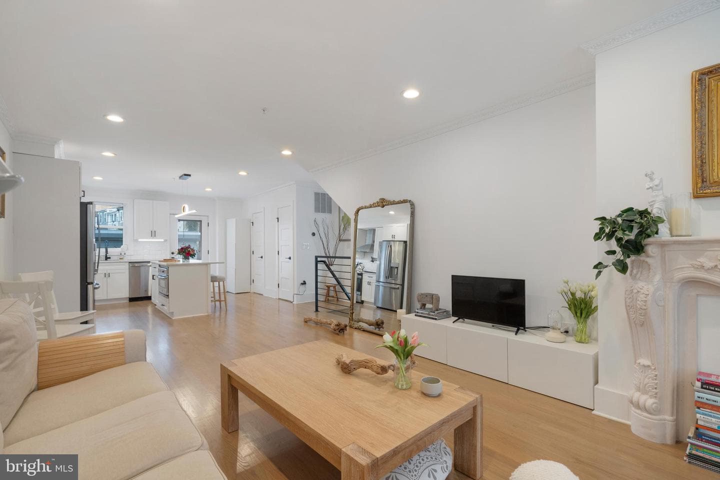 1427 West Virginia Avenue NE #1 photo 3