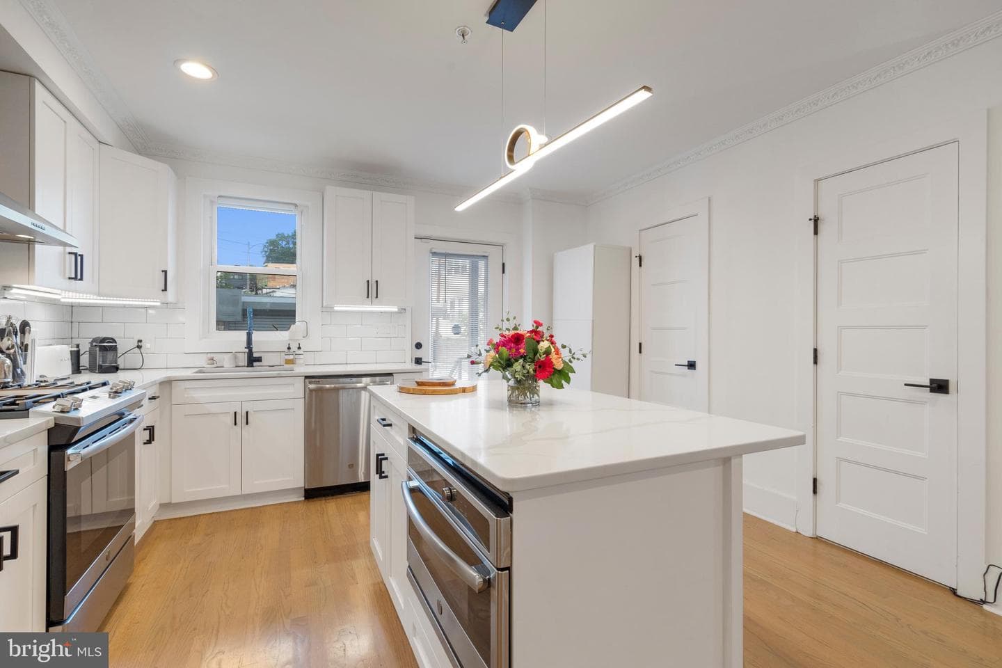 1427 West Virginia Avenue NE #1 photo 5