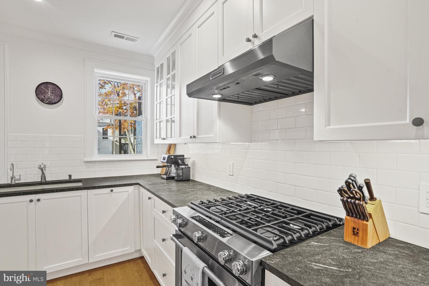 1920 35th Street NW photo 5