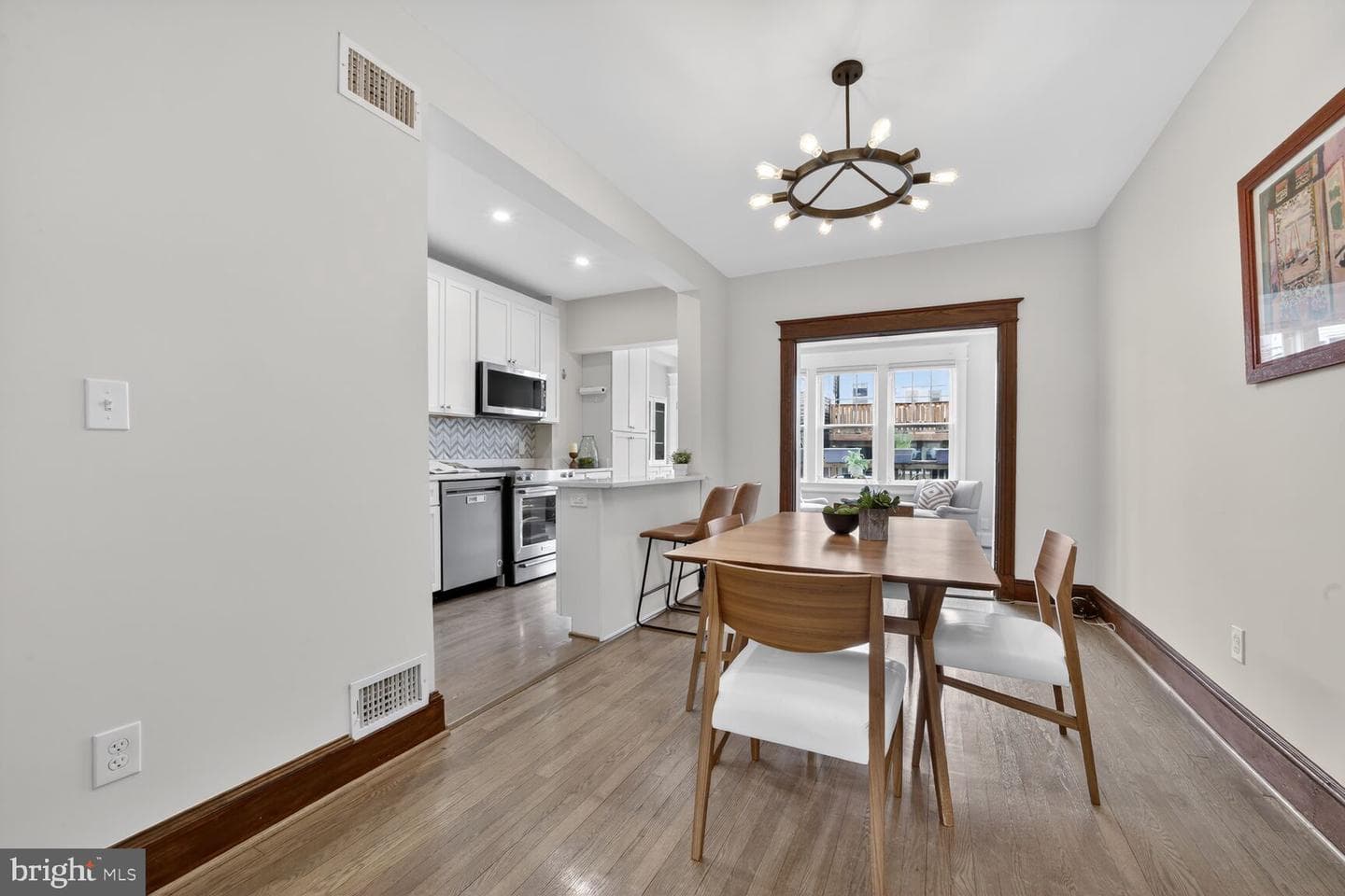 1242 Oates Street NE photo 11