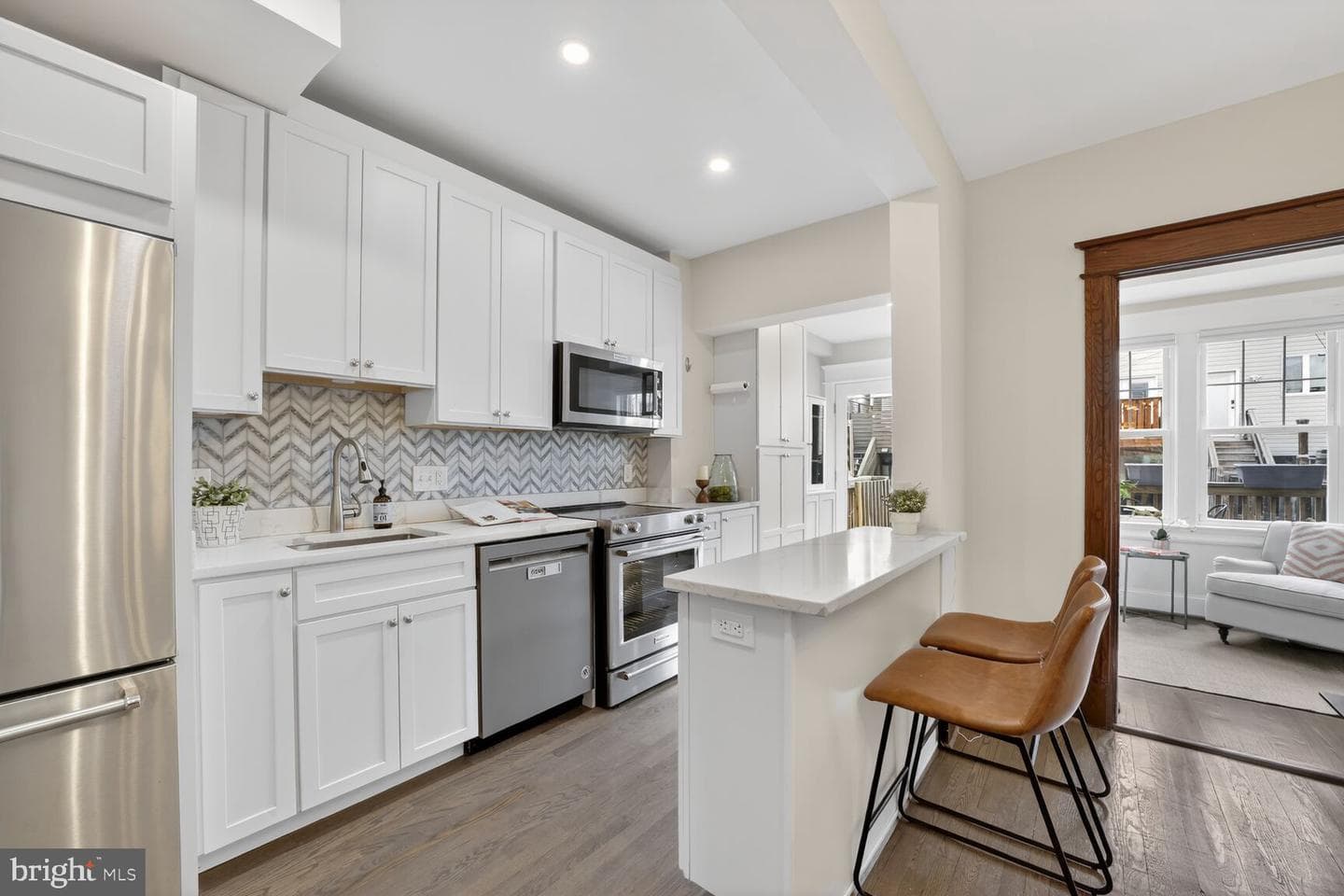 1242 Oates Street NE photo 12