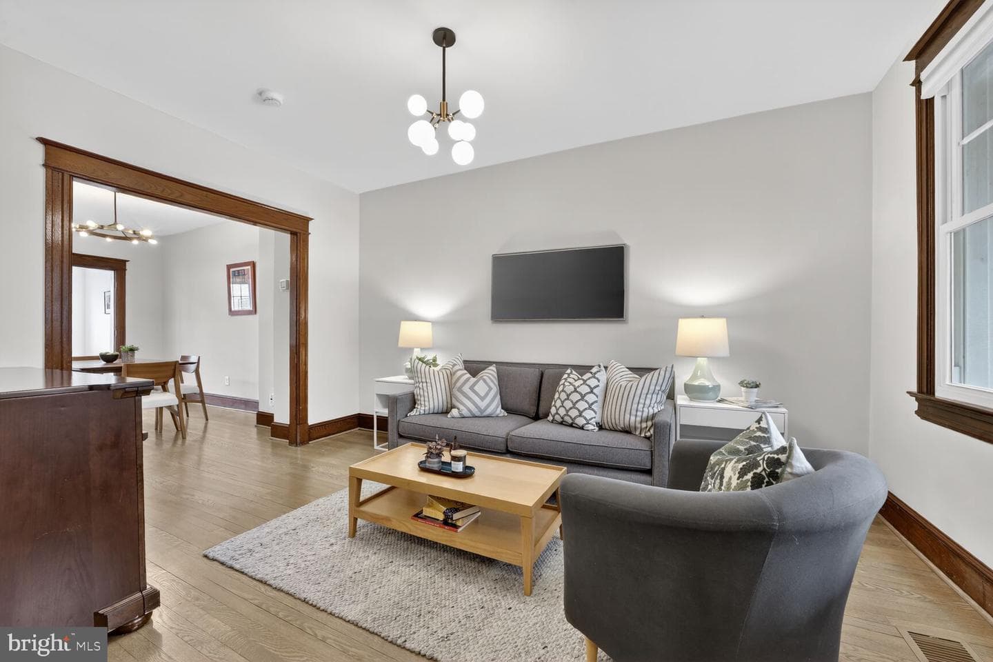 1242 Oates Street NE photo 8