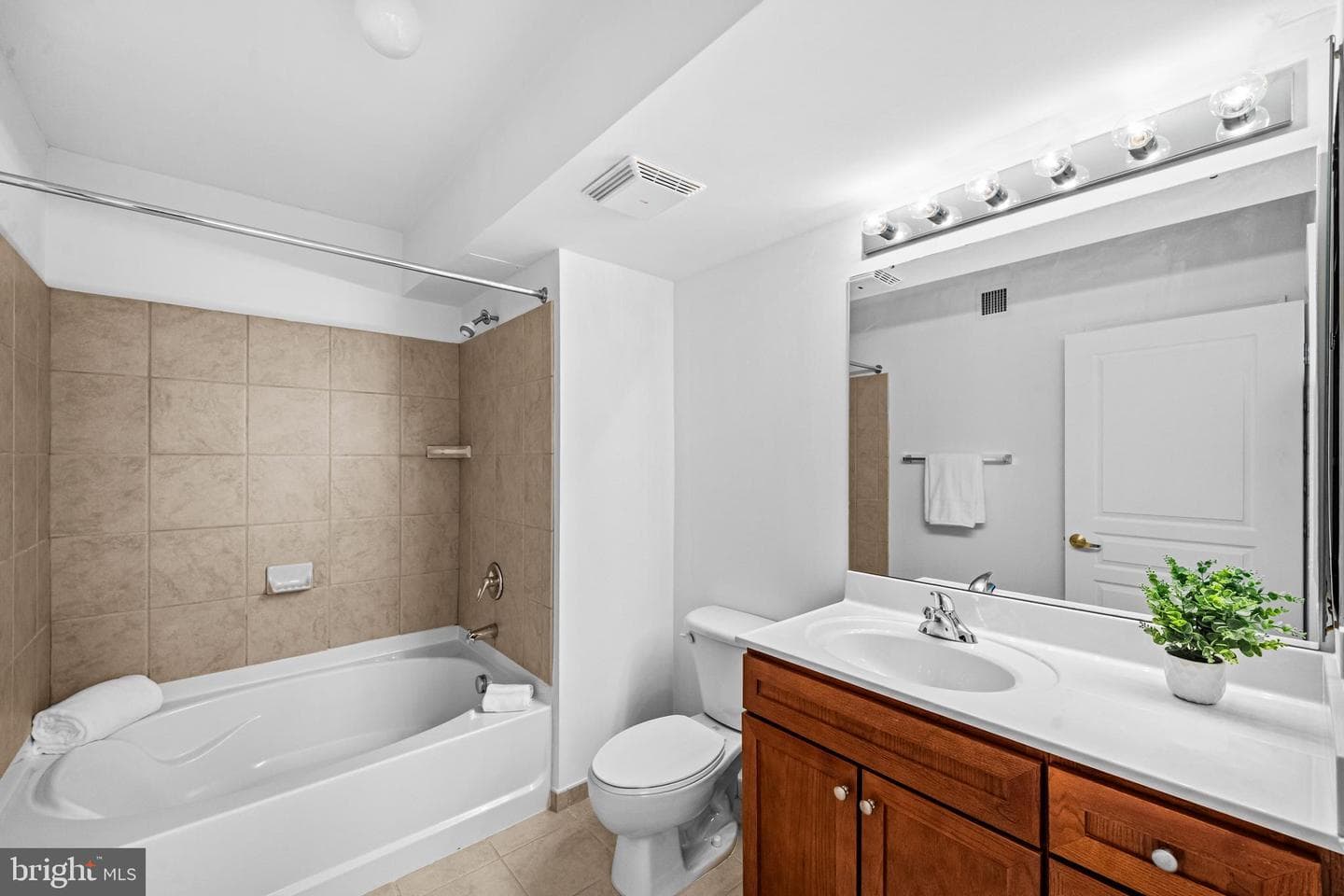 616 E Street NW #614 photo 13