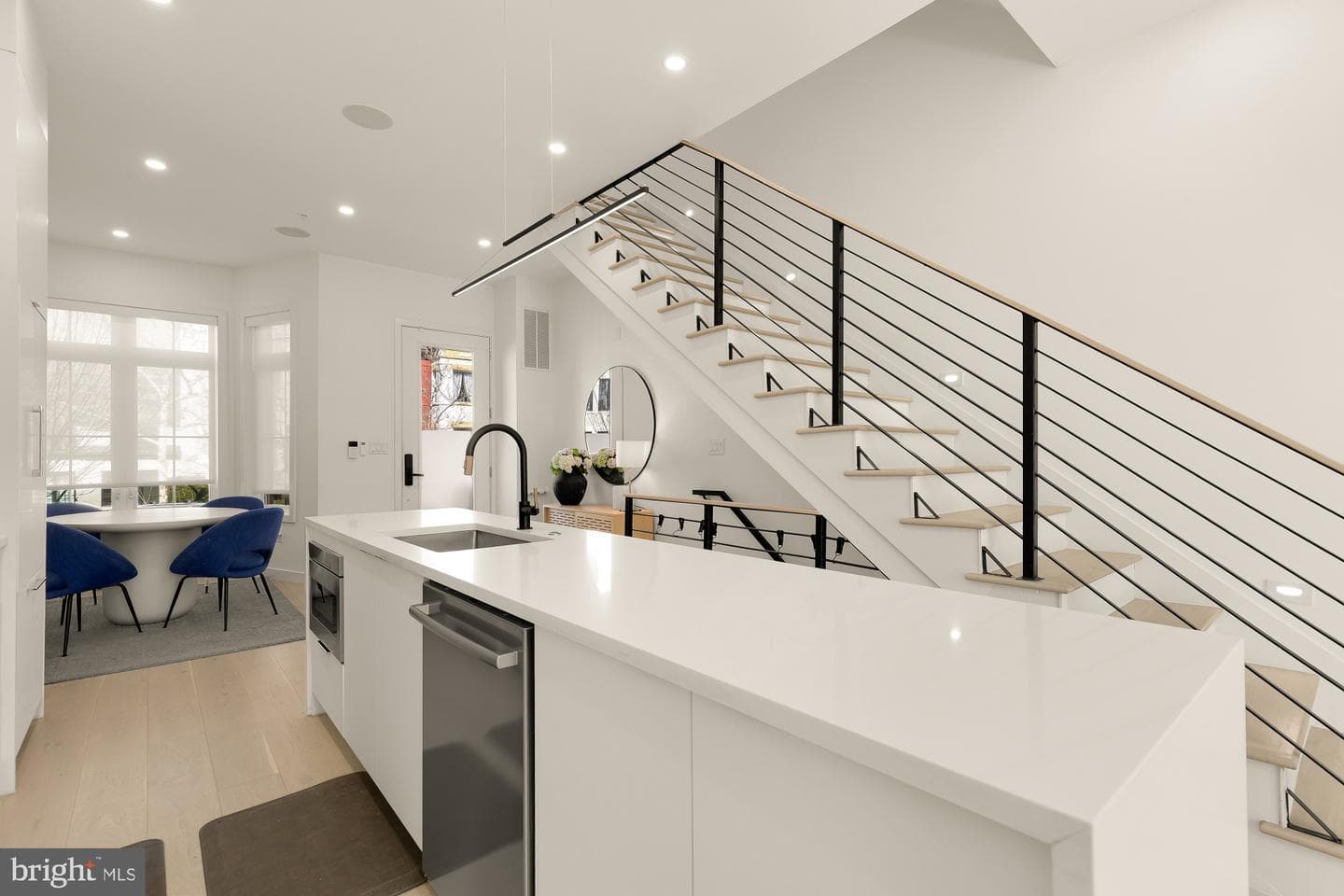 146 S Street NW #a photo 8