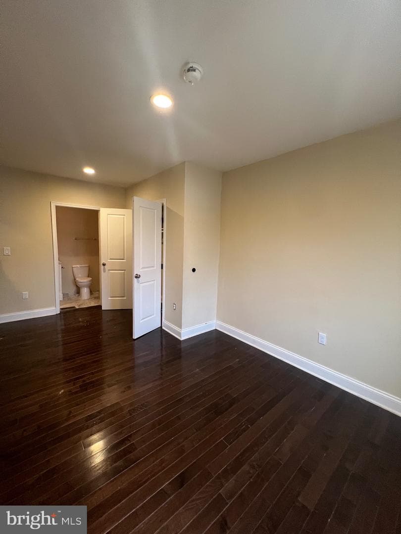 4243 Dix Street NE photo 15