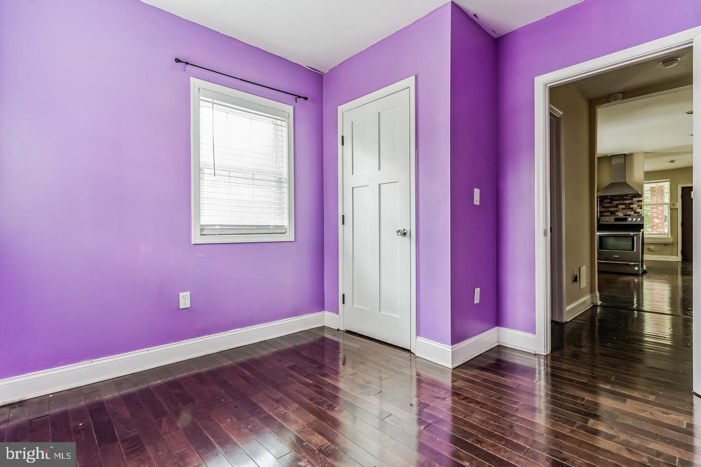 4243 Dix Street NE photo 19