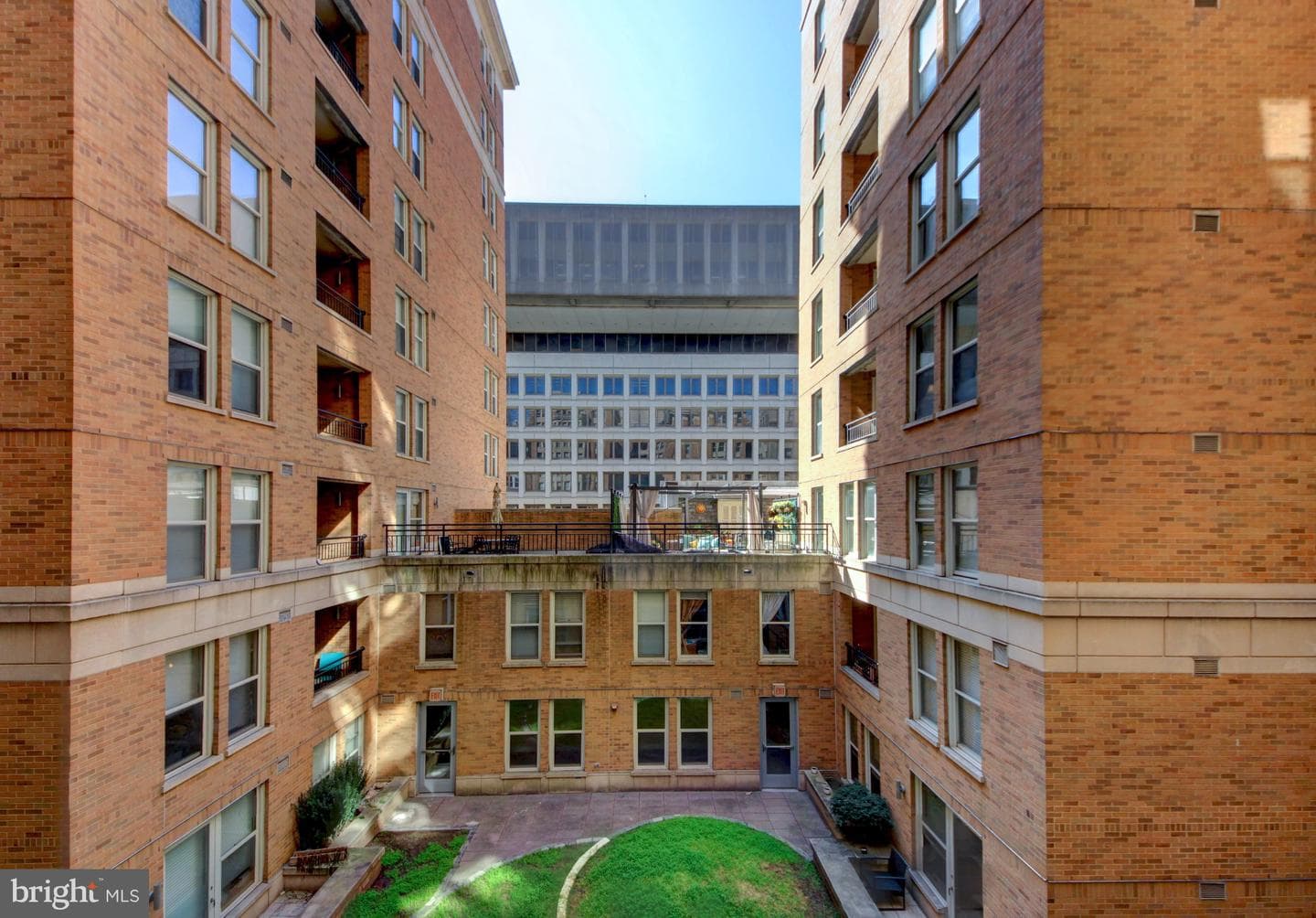 915 E Street NW #505 photo 23