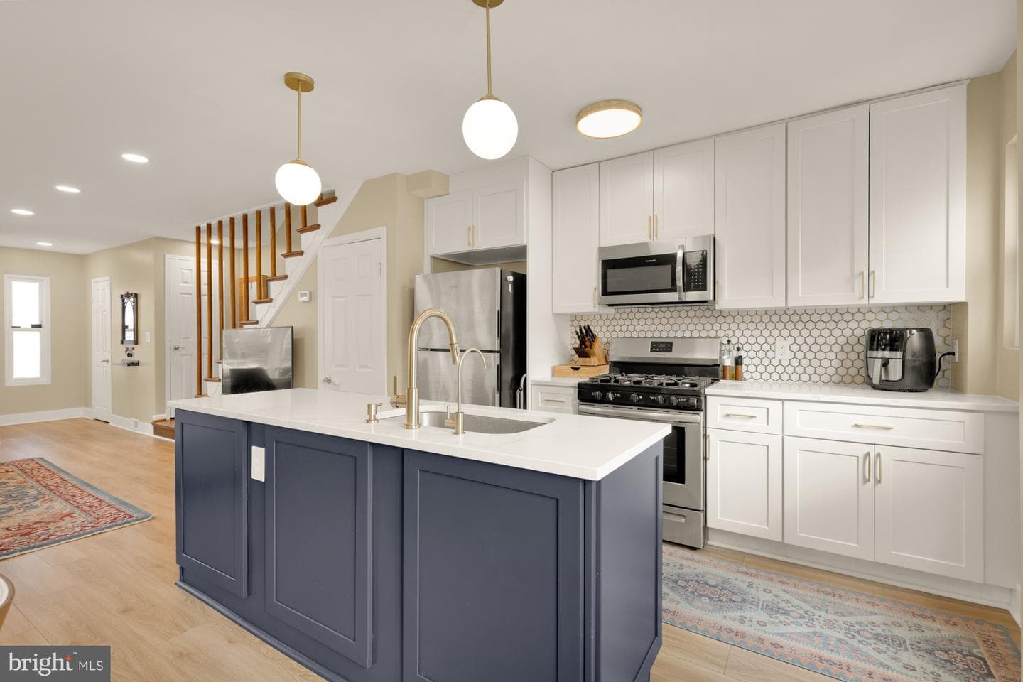625 Kensington Place NE photo 14