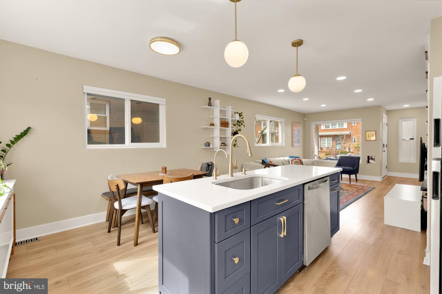 625 Kensington Place NE photo 16