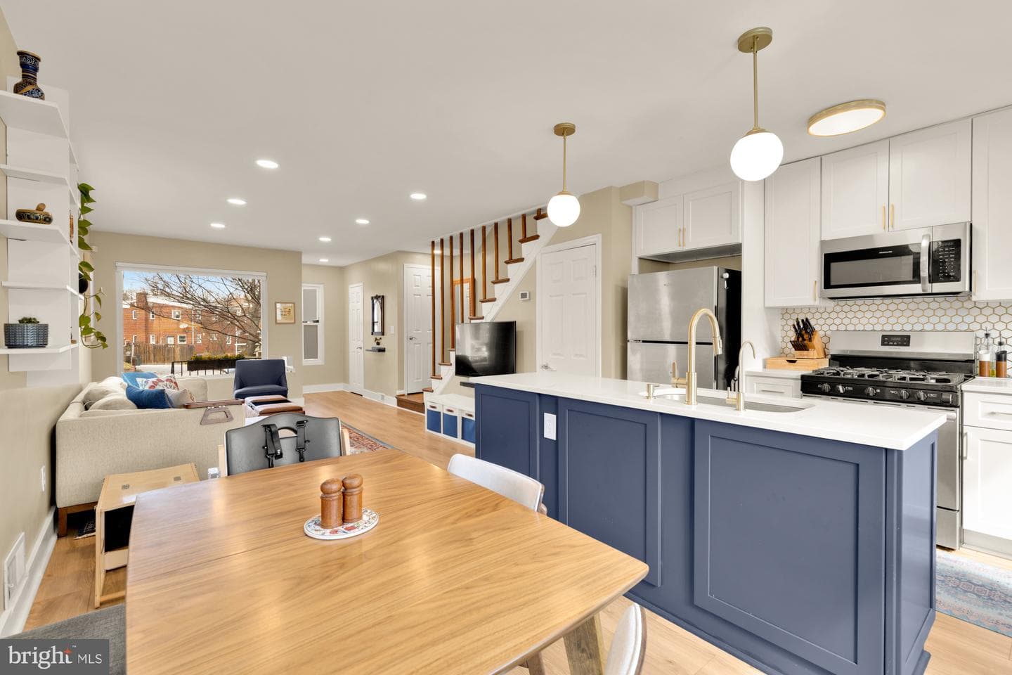 625 Kensington Place NE photo 18