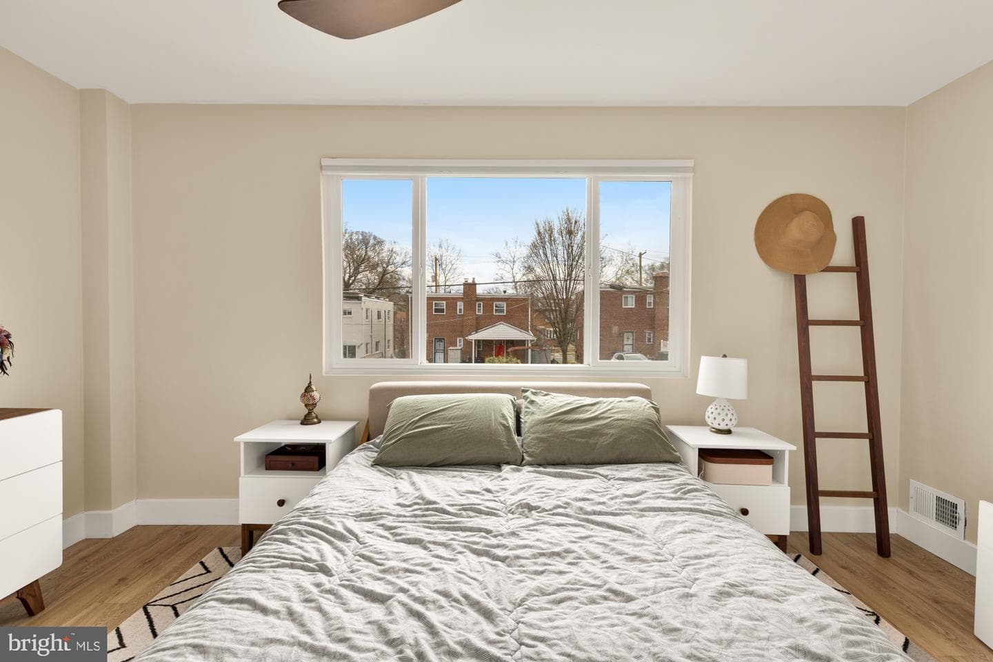 625 Kensington Place NE photo 25