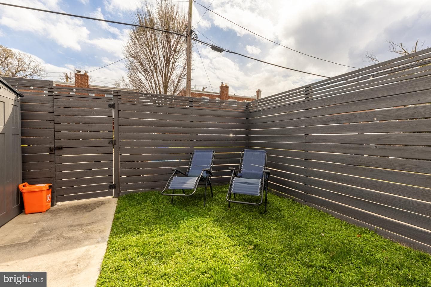 625 Kensington Place NE photo 46