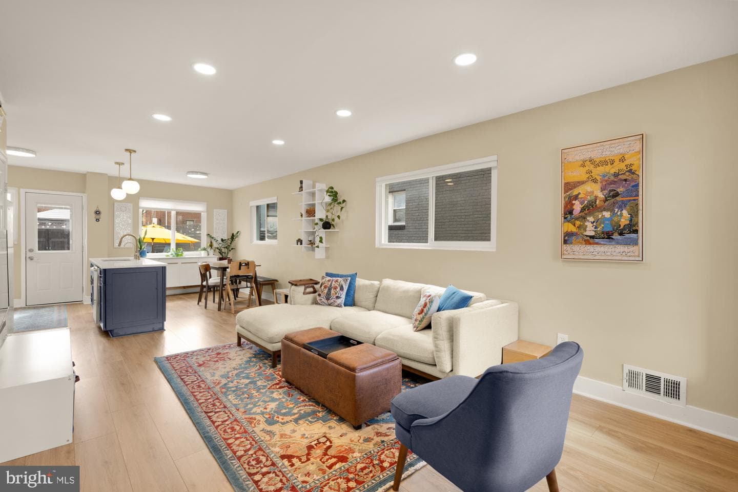 625 Kensington Place NE photo 8