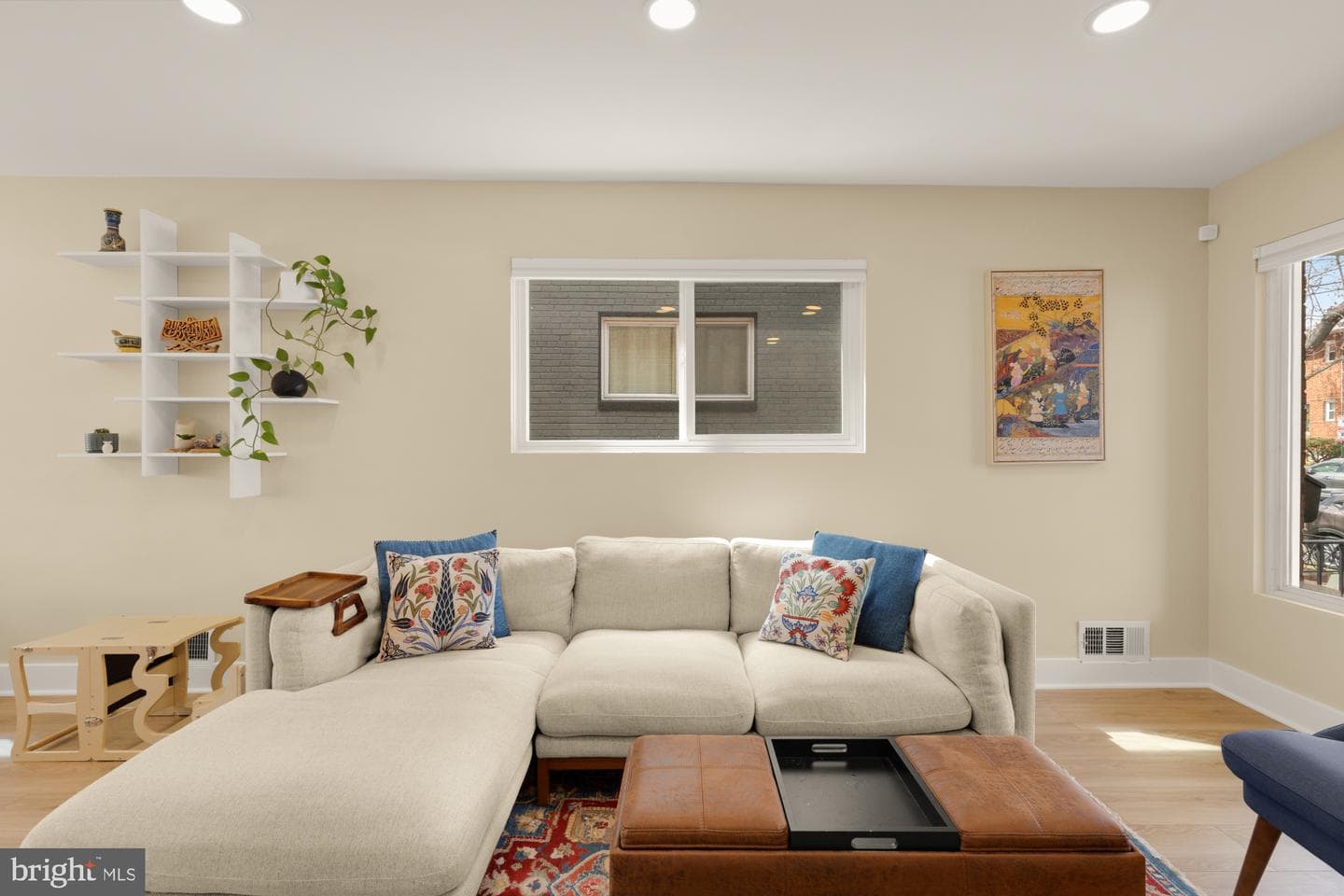 625 Kensington Place NE photo 9