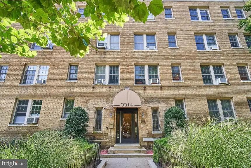 3314 Mount Pleasant Street NW #23 photo 1
