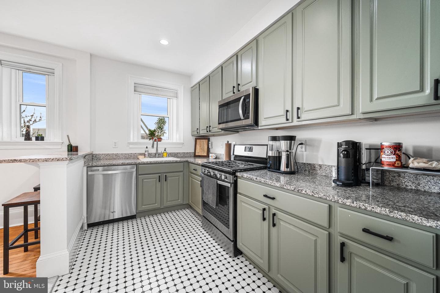 1423 R Street NW #402 photo 15