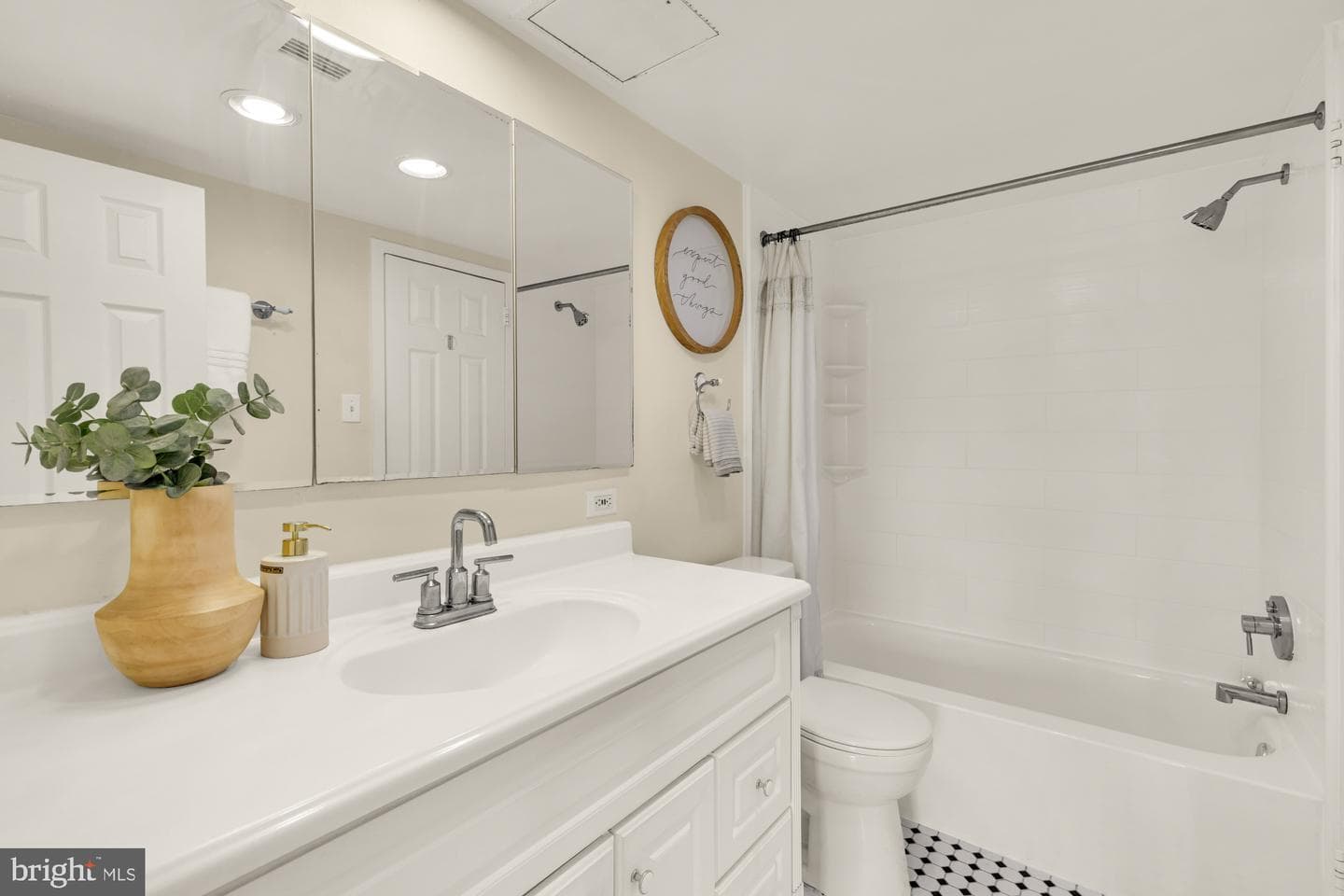 1325 18th Street NW #1010 photo 12