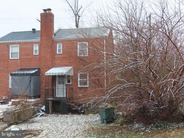 5733 2nd Street NE photo 3
