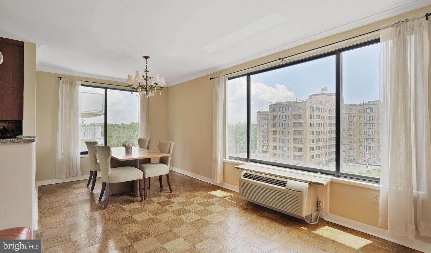 2501 Calvert Street NW #701 photo 11